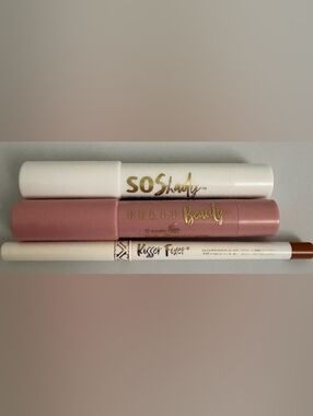 Belle Beauty By by Kim Gravel Soft Pink & Cloud Shadow Sticks & Pink Lip Liner